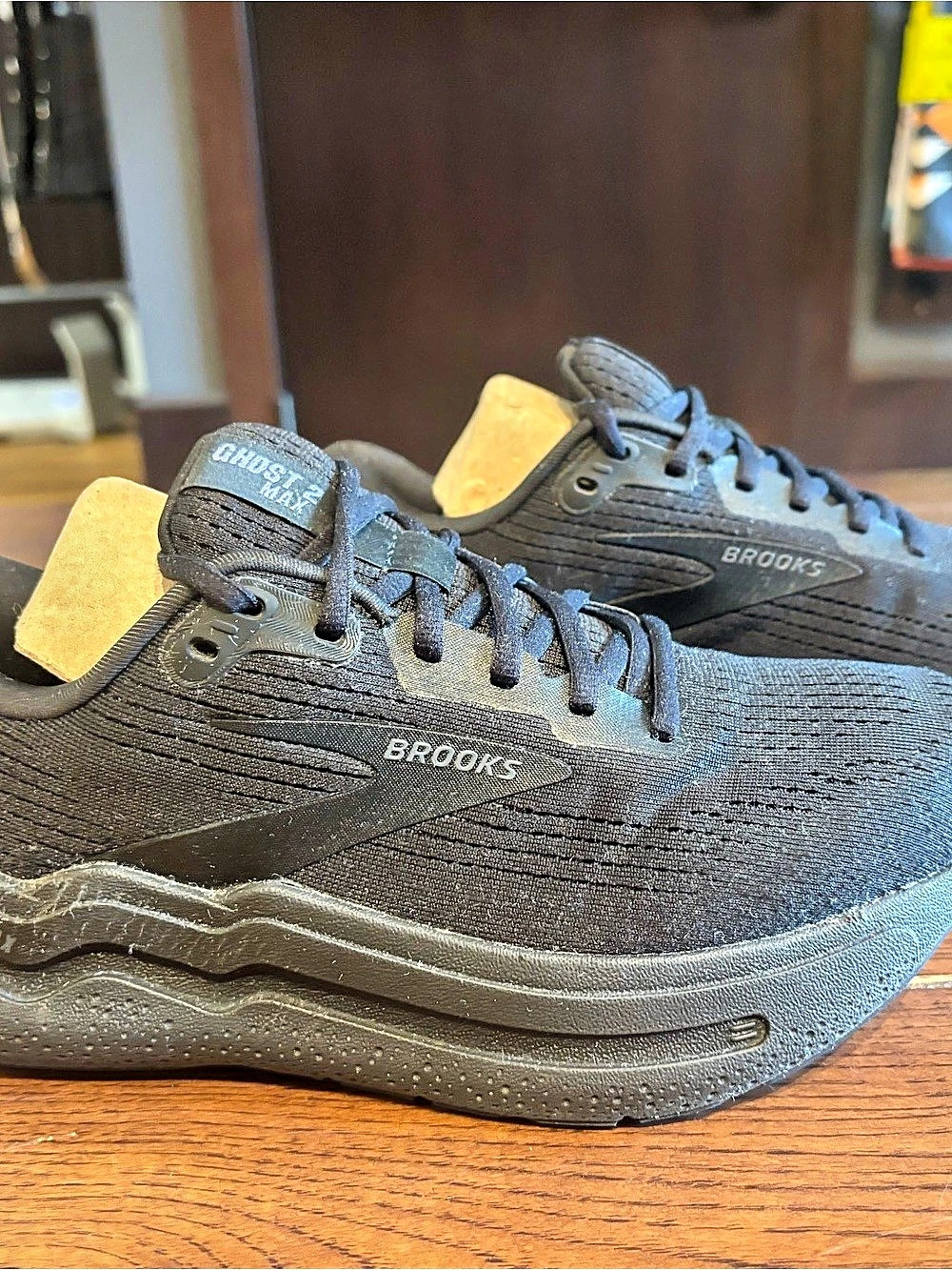 Brooks Ghost Max 2 Black Athletic Shoes men’s 6.5 Wide (2E)